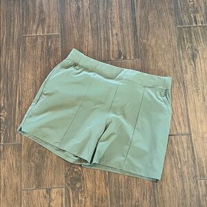 Women's Columbia Green Shorts